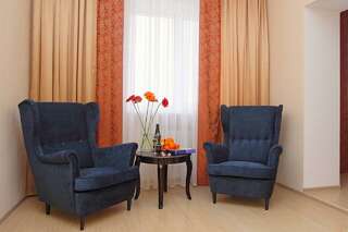 Гостиница Voyage Hotels Мезонин Ставрополь Номер люкс улучшенный-4
